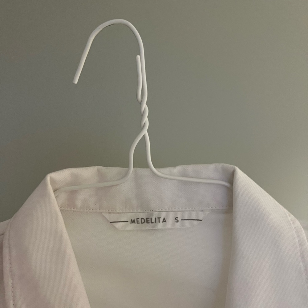 Women’s Short Lab Coat - Picture 3 of 4